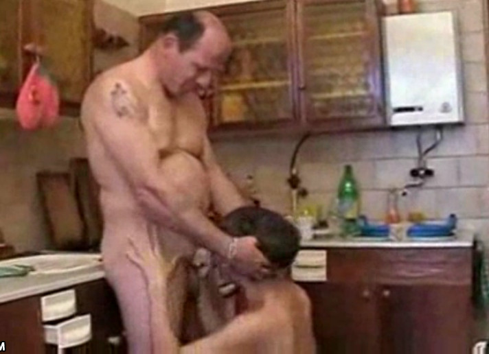 Секс С Папой На Кухне